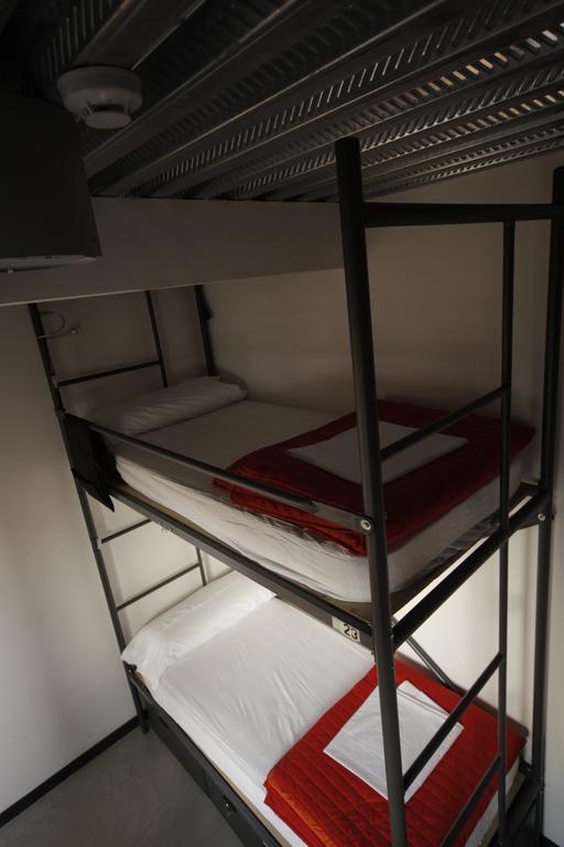 Traveller Box Hostel Sevilla Oda fotoğraf