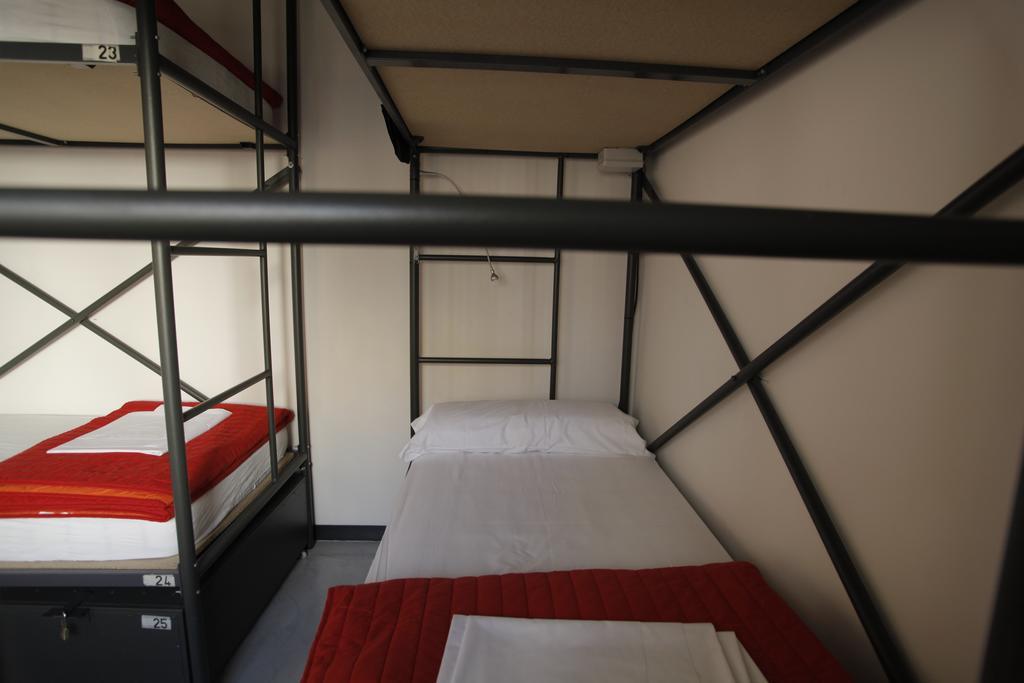 Traveller Box Hostel Sevilla Dış mekan fotoğraf